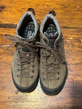 Women’s Clarks Wave Walker Hiking Sneakers 7M